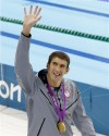 Phelps back on top, beats Lochte in 200 IM
