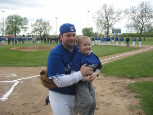 Adult baseball league honors founder, holds benefit for 4-year-old