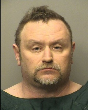 Son arrested at father's sentencing hearing