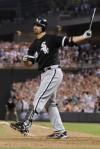 Pavano beats Sox with complete game
