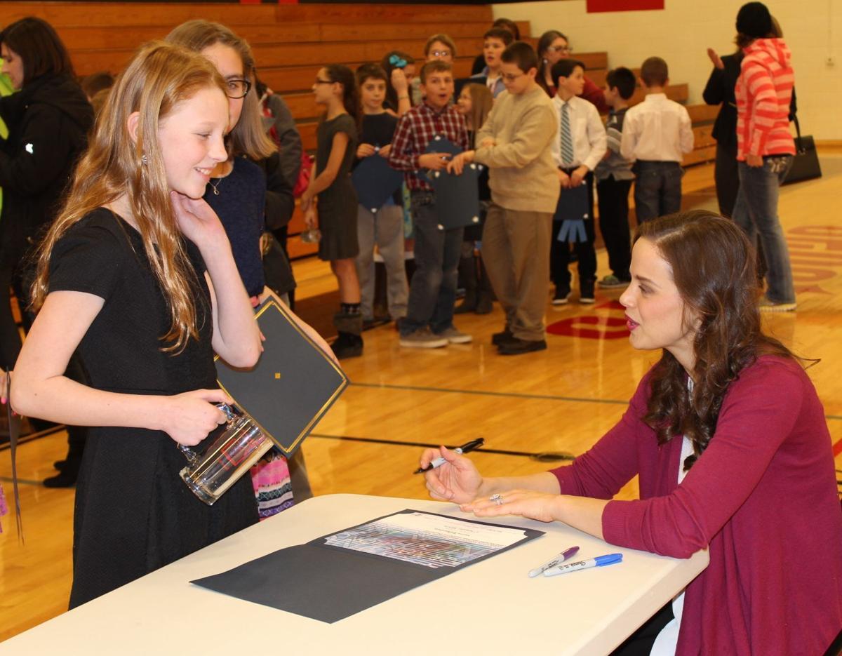 '09 Miss America tells students 'no dream too big'