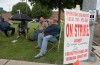 Contractors, union remain apart on new accord