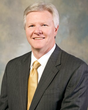 Hhgregg exec honors roots, celebrates company's growth