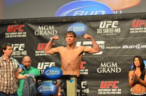 Elkins part of UFC's return to Indy in August