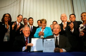 Governors sign Illiana agreement