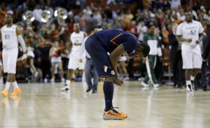 Miami moves to Sweet 16 with 63-59 win over Illini