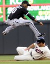 Alexei Ramirez avoids Joe Mauer