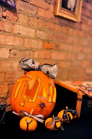 Couple plans the perfect Halloween wedding with unique, homemade touches