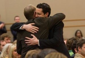 Former Valpo star Bryce Drew takes over for father to become program's 21st coach