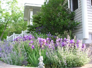 Walk the Region: Local green thumbs invite community to enjoy their gardens