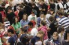 Hundreds fill race bags for Chicago marathoners