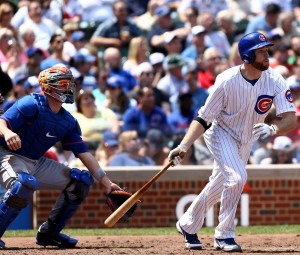 Scott Feldman pitches, hits Cubs past struggling Mets 8-2