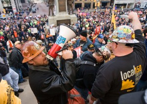 Union suing to block Indiana right-to-work law
