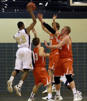 Noll overcomes slow start, trounces Wheeler