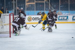 Mount Carmel hockey falls to Glenbrook South at Soldier Field