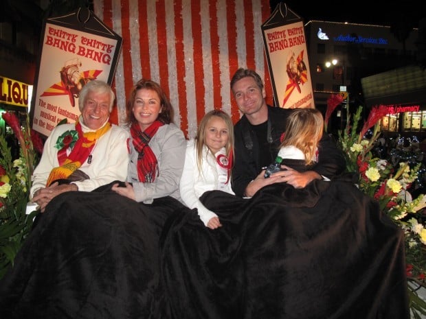 OFFBEAT: Dick Van Dyke smiling ...