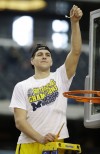 Mitch McGary holding net