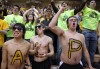 VU students cheer at GB game