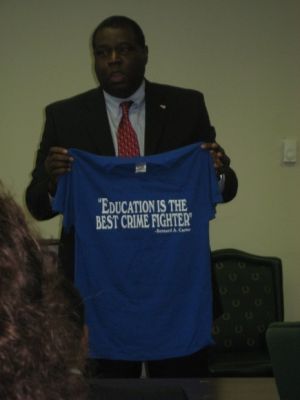 Carter touts Prosecutors as Teachers program
