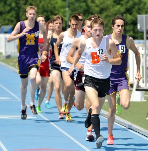 Beecher's Nykaza qualifies for Class 1A 1,600 finals