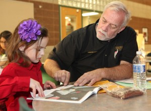 Parents learn ways to help children read better