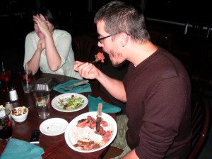 6 pounds of steak devoured in 52 minutes