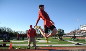 Valpo boys track regional features trio of double-winners