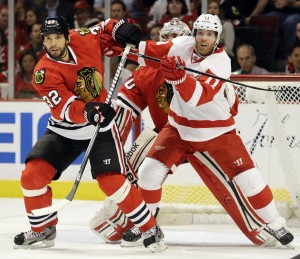 Hawks’ Oduya, Kruger clip Wings in 3rd
