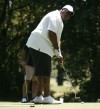 Stacey King putts