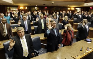 2 Lake County Republicans take oath at Statehouse