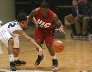 Green Bay's Muhammad shoots down Flames in final seconds
