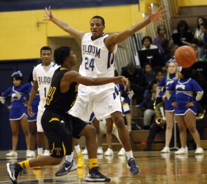 Bloom Township escapes scare from Thornwood