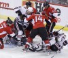 Hossa helps Hawks top Senators