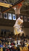 Valparaiso's Erik Buggs scores