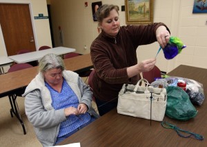 egap n14 knitting 112584302.jpg