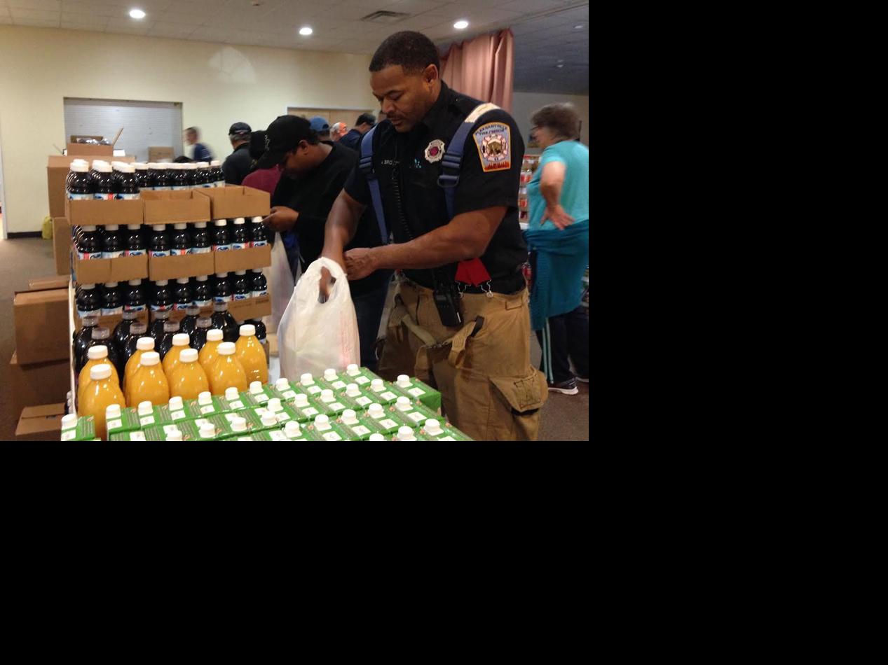 Firefighters assist Pleasantville food pantry - Press of Atlantic City