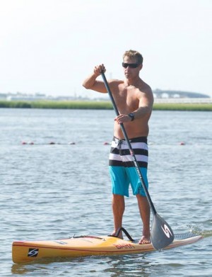 Local men prep for charity event paddle boarding around Manhattan