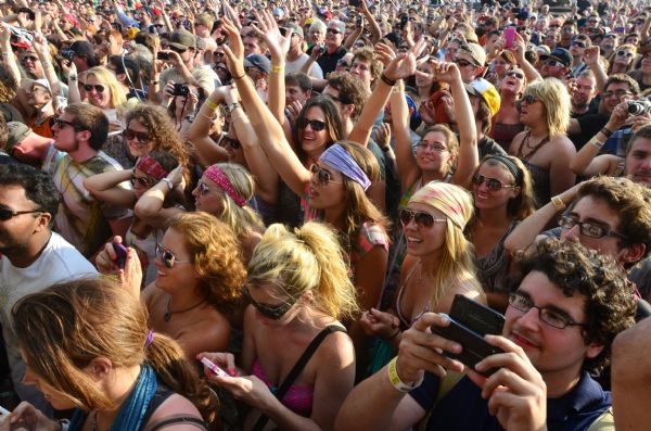 dmb crowd