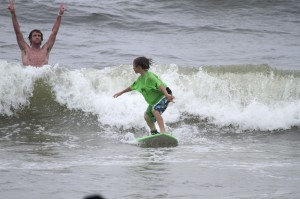 ship bottom surfing contest
