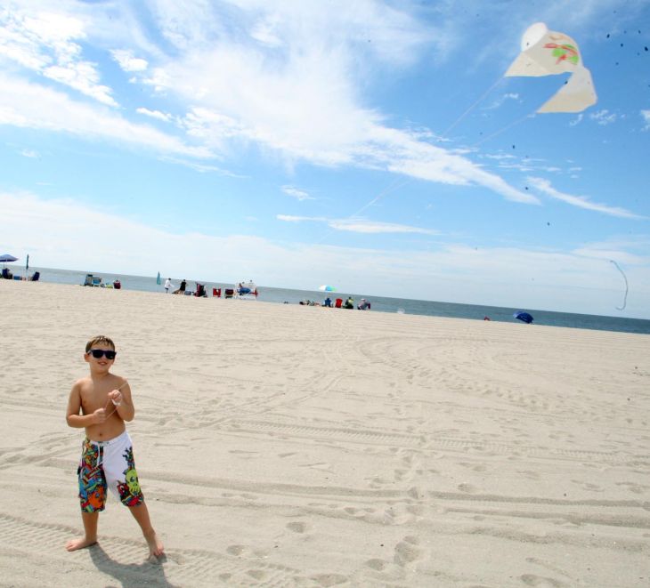 KITES AND CASTLES