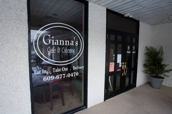 Gianna's Cafe continues tradition of excellence under new name