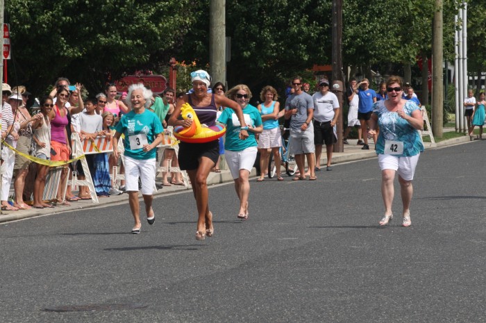 HIGH HEEL RUN