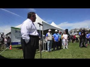 Gov Christie Visits Rebuilding in Ventnor
