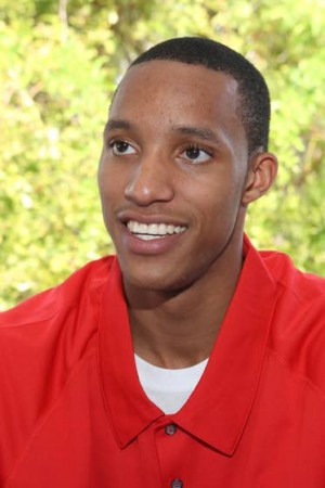 Turner brings 76ers buzz to beach