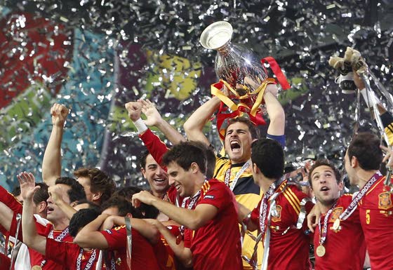 Spain overwhelms Italy to erase any doubts
