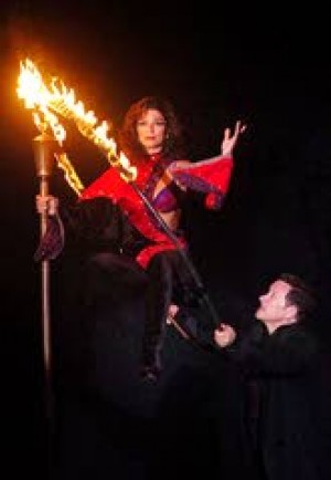 It's no wonder that audiences enjoy this casino magic show
