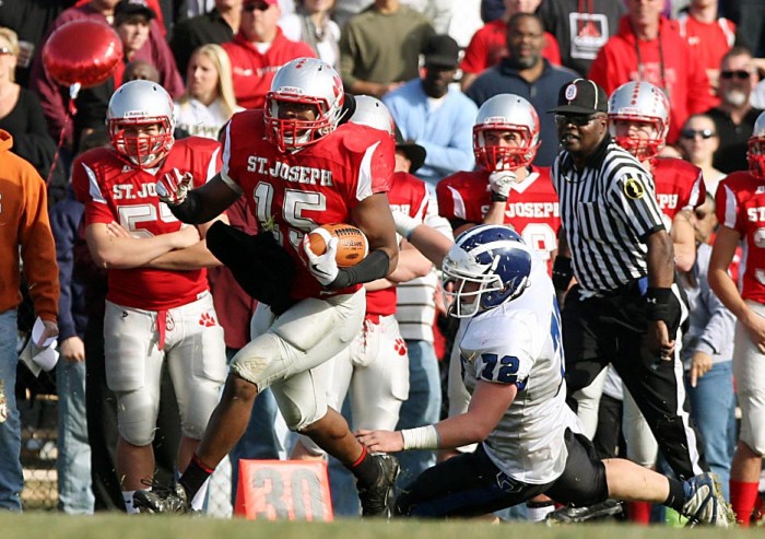 St. Joe football 84160881.jpg