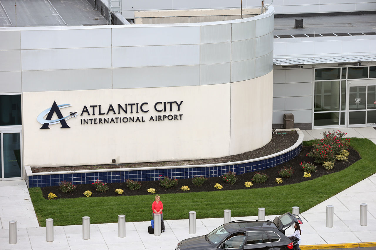 what airport is near atlantic city