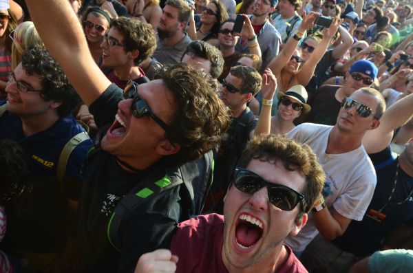 dmb crowd