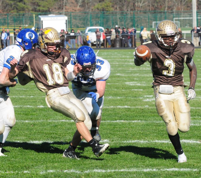 Oakcrest Absegami Football83877276.jpg